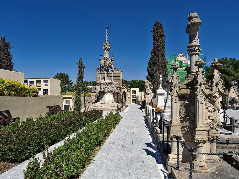 Monuments à Lloret de Mar - Cimetière moderniste